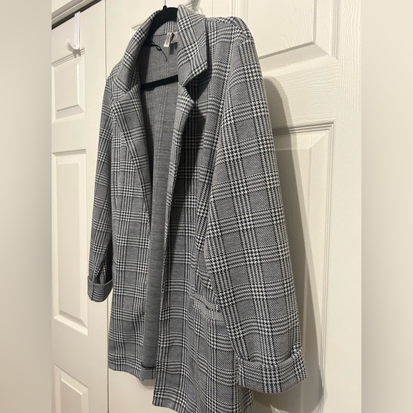 NWOT H&M Plaid Soft Blazer - Picture 2 of 10